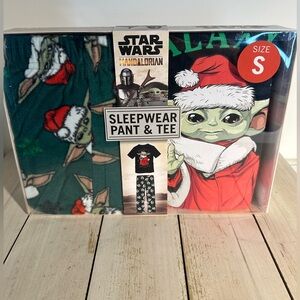 Star Wars Mandalorian Green and Red 2 pc Sleepwear Set Men’s SZ S NWTS